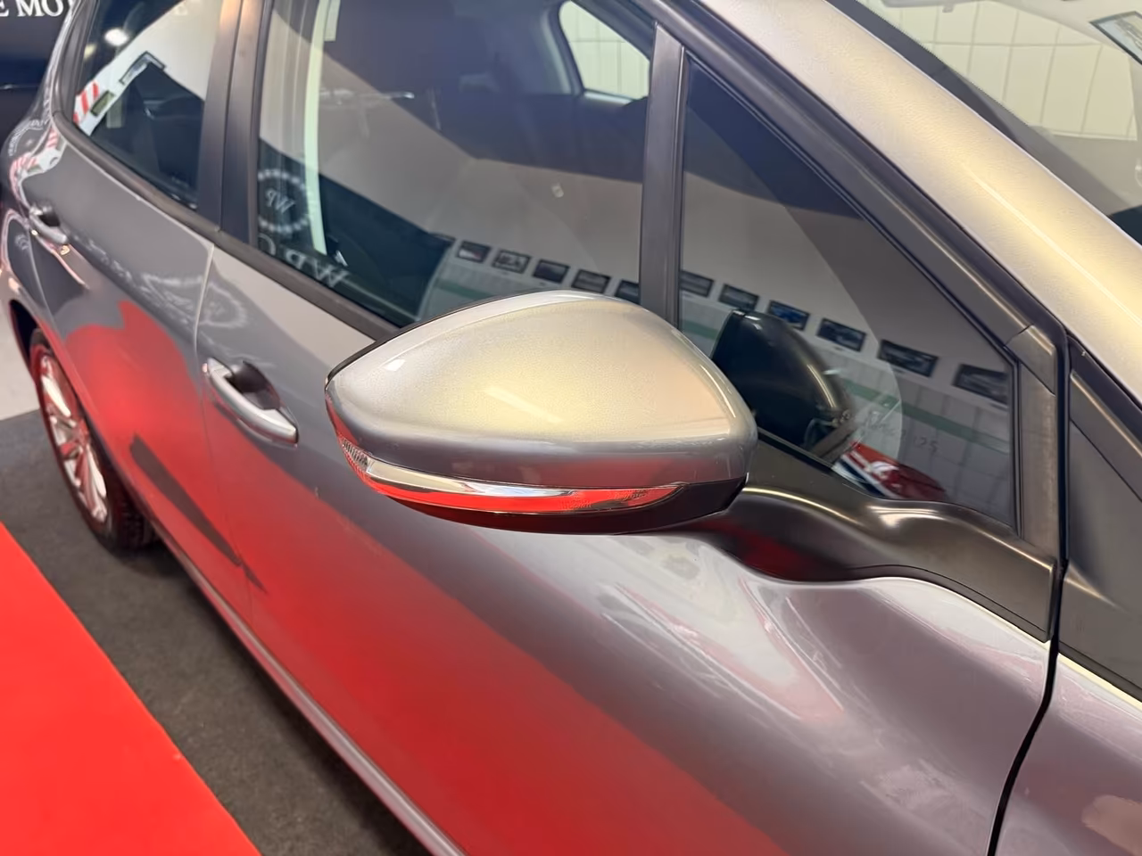 Peugeot 208 PureTech 82 Stop&Start 5 porte Allure