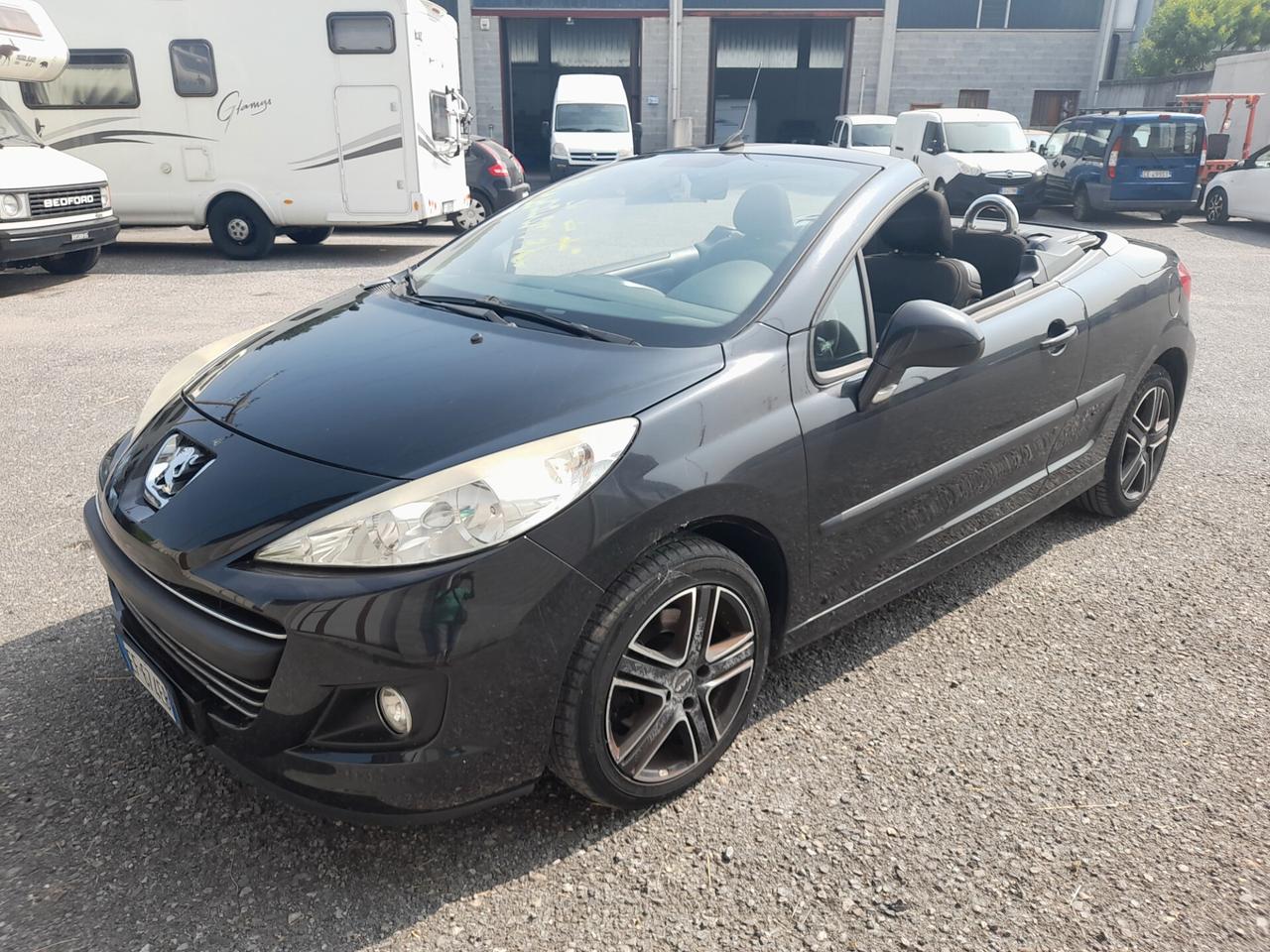 Peugeot 207 1.6 VTi 120CV CC Féline