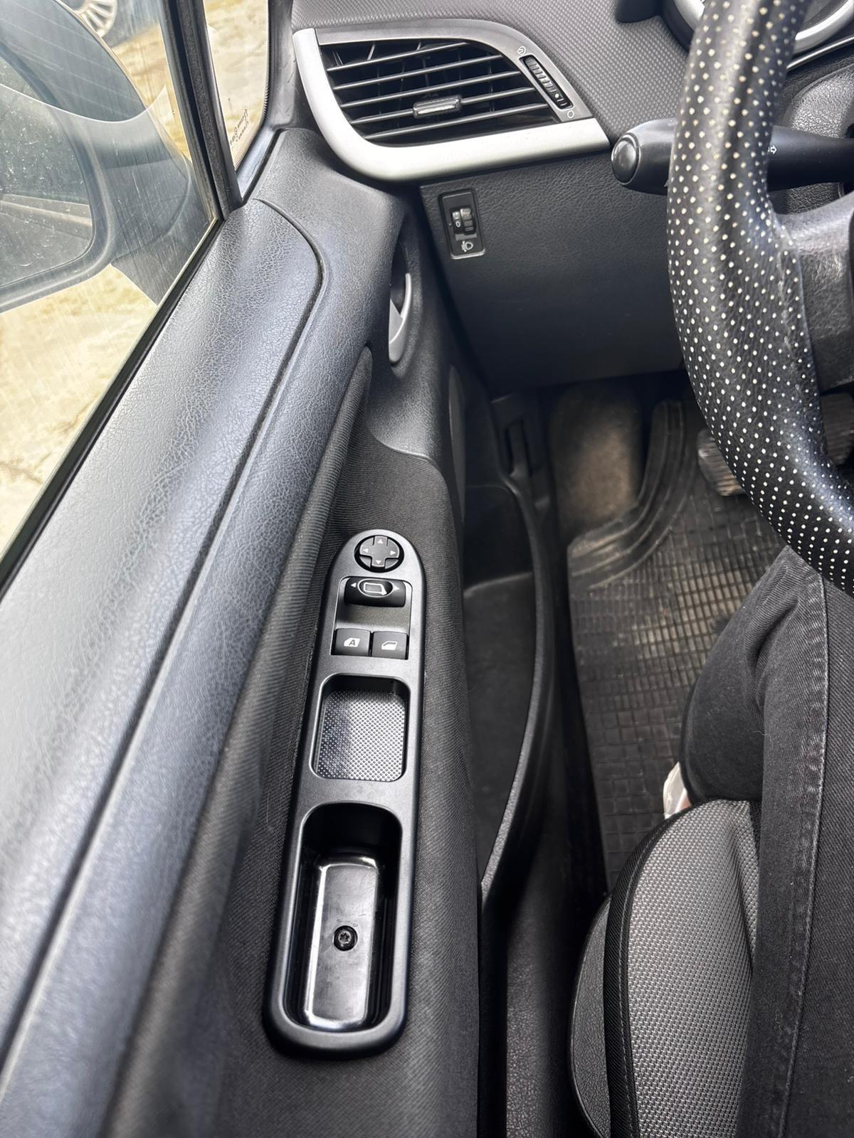 Peugeot 207 1.6 HDi 90CV FAP SW XS Ciel