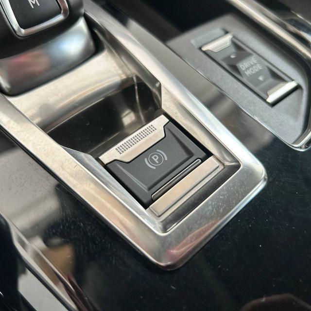 PEUGEOT 3008 BlueHDi 130 S&S EAT8 Allure