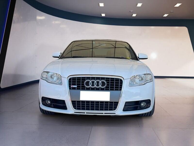 Audi A4 A4 Cabrio 2.0 tdi *AUTOMATICA*