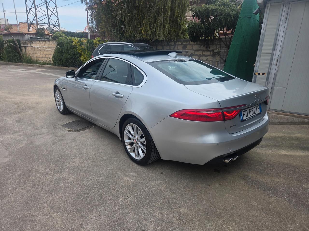 Jaguar XF 2.0 D 180 CV aut. Portfolio