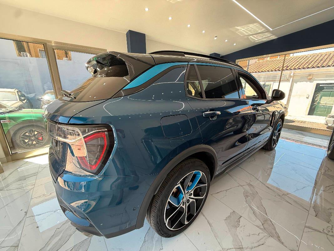 Lynk and Co 01 1.5 td phev auto