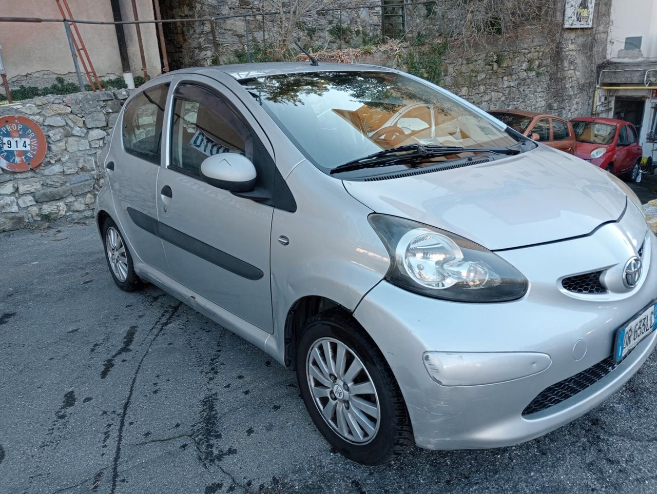 Toyota Aygo 1.0 12V VVT-i 5 porte