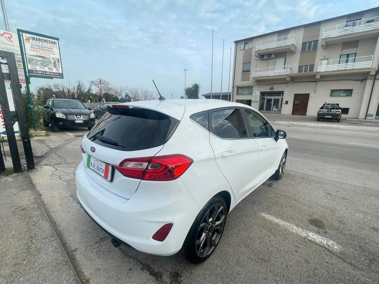 Ford Fiesta 1.5 EcoBlue 5 porte Connect