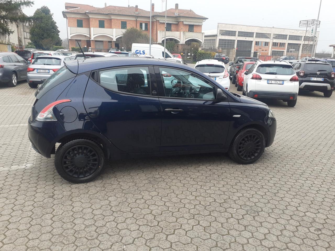 Lancia Ypsilon 1.0 FireFly 5 porte S&S Hybrid Ecochic Gold