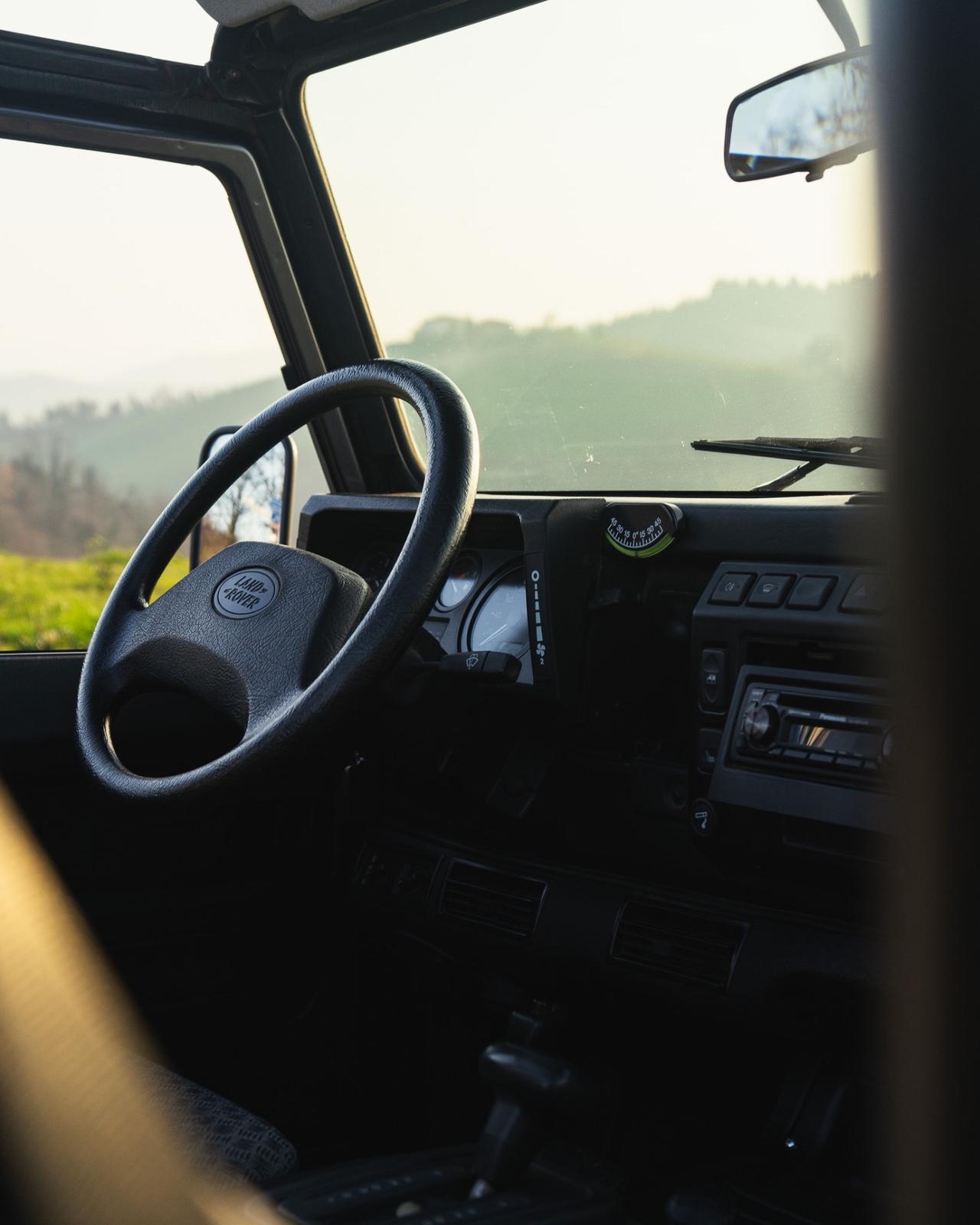 Land Rover Defender Cabriolet Limited Edition 200 Worlwide