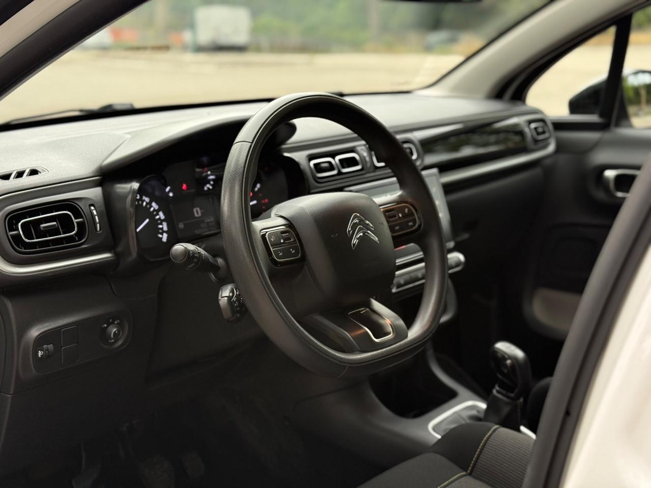 CITROËN C3 2022 PureTech 1.2 83cv Shine