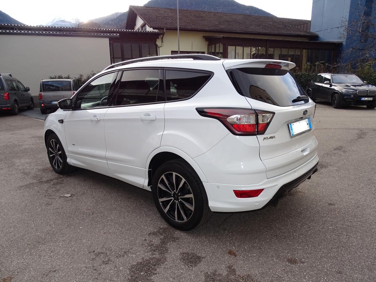 Ford Kuga 2.0 TDCI 150 CV S&S 4WD Powershift ST-Line