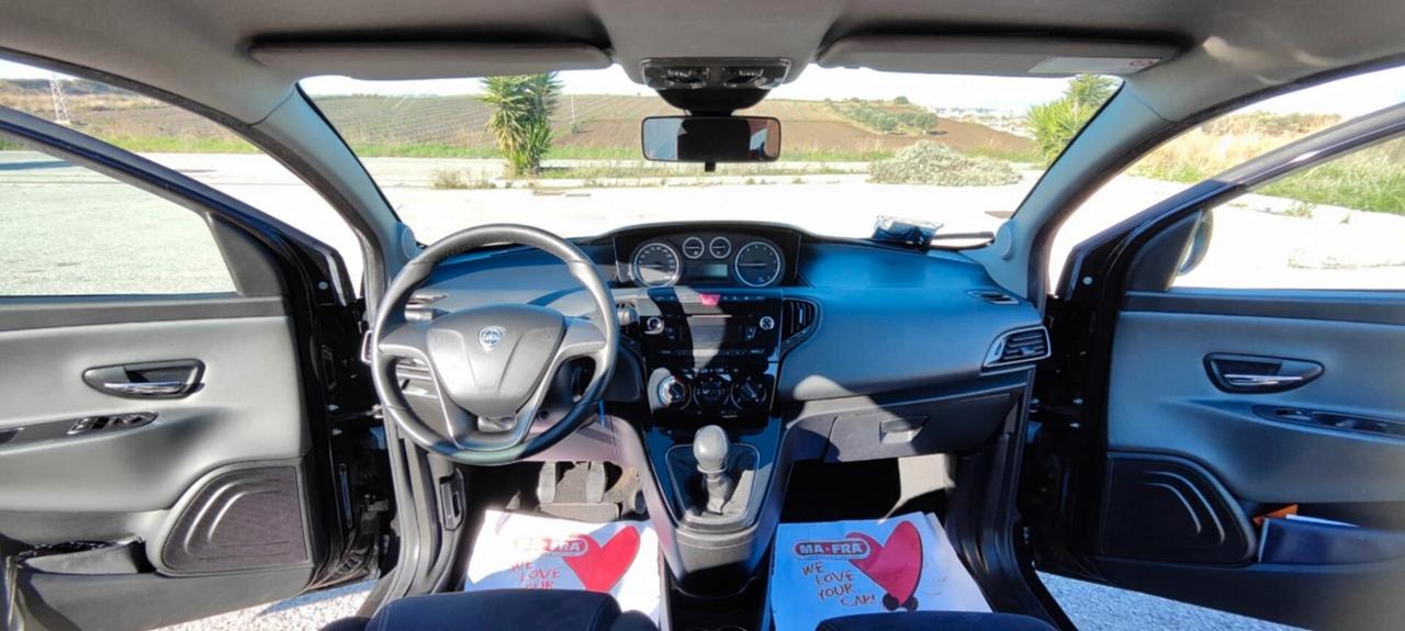 Lancia Ypsilon 1.2 69 CV 5 porte GPL Ecochic Platinum