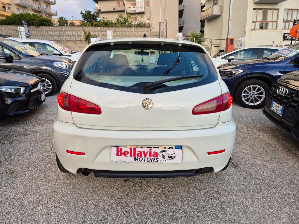 Alfa Romeo 147 1.9 JTDM 120cv 5 porte Progression