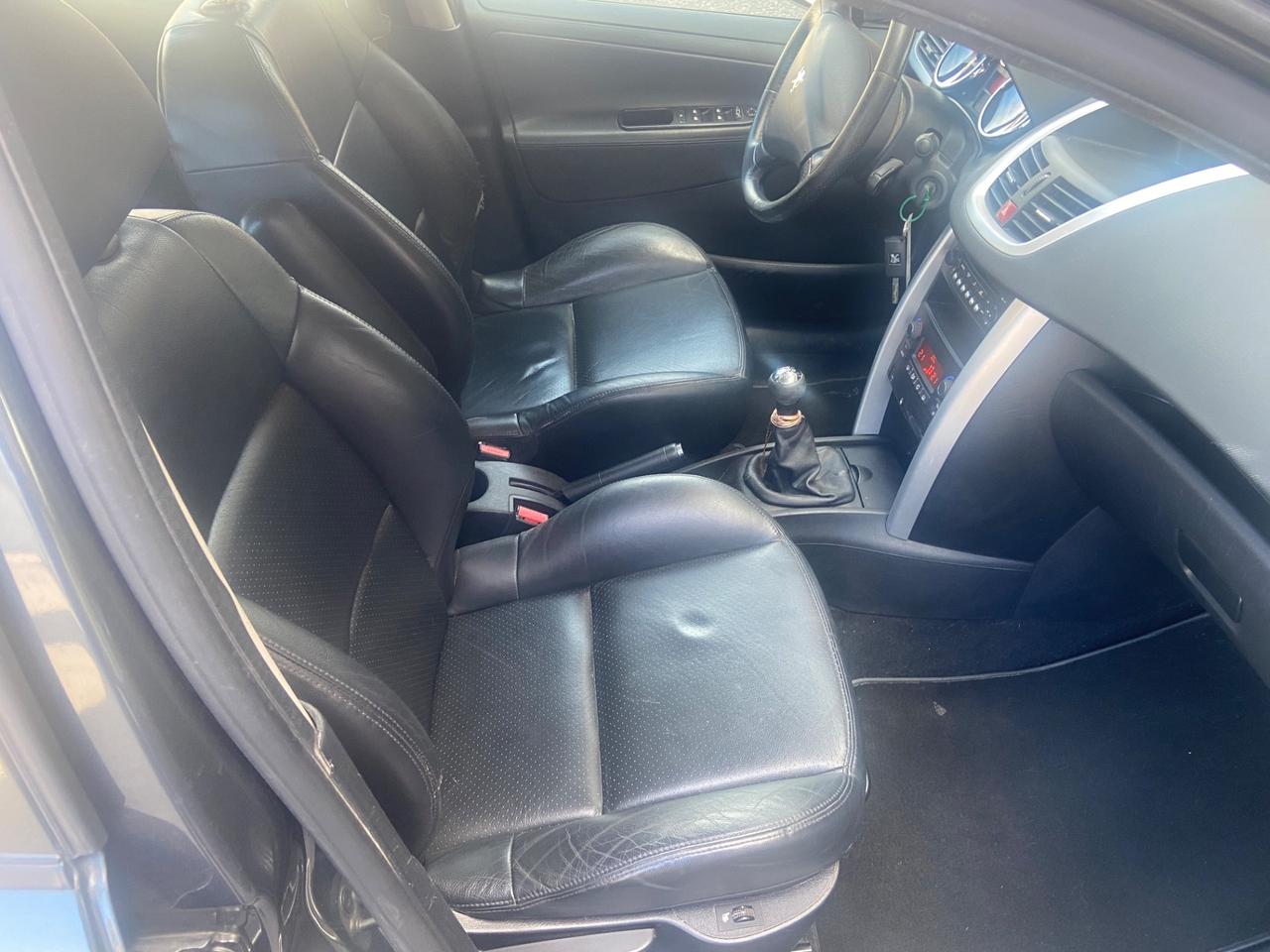 Peugeot 207 1.6 HDi 110CV 5p. XS