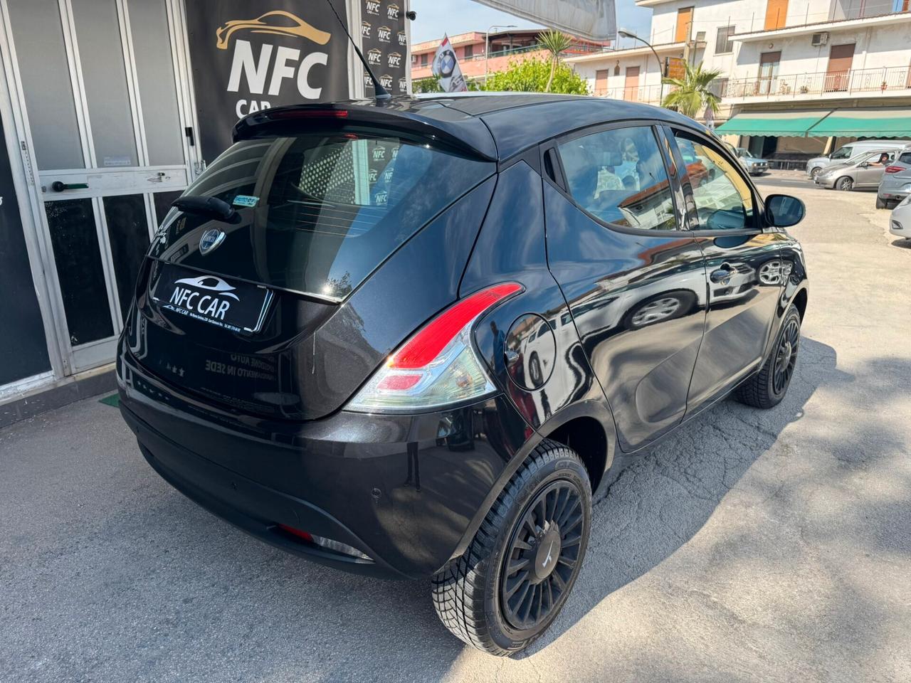 Lancia Ypsilon 5 porte Metano Ecochic Elefantino