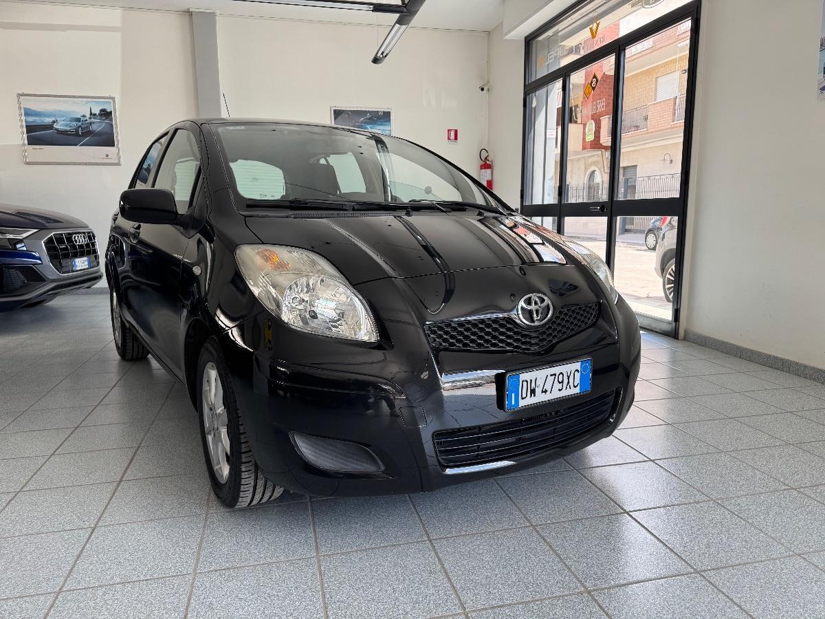 TOYOTA YARIS 1.4 D-4D 5p. Sol ADATTA NEOPATENTATI