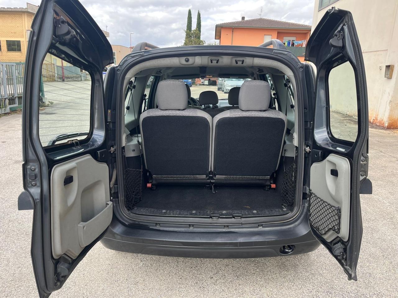 Dacia Logan MCV 1.5 dCi 7 posti Lauréate 143000 km