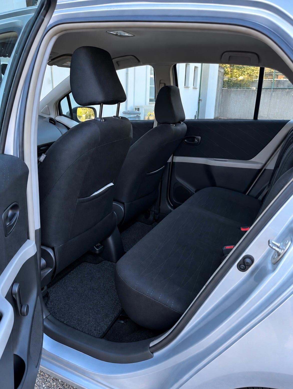 Toyota Yaris 1.0 5 porte Sol