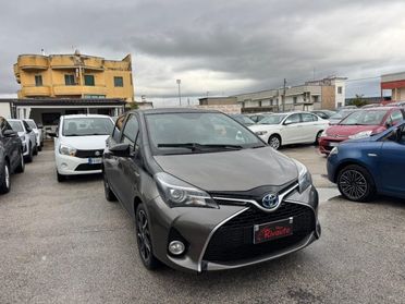 TOYOTA Yaris 1.5 Hybrid 5 porte Trend "Platinum Edition"