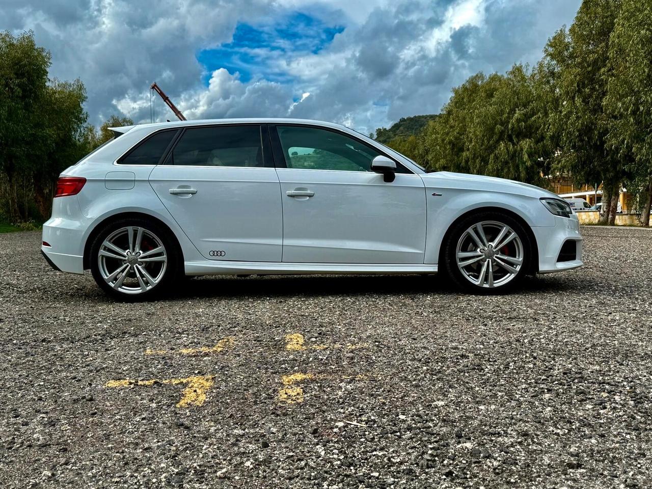 AUDI A3 30 TDI S TRONIC S LINE EDITION