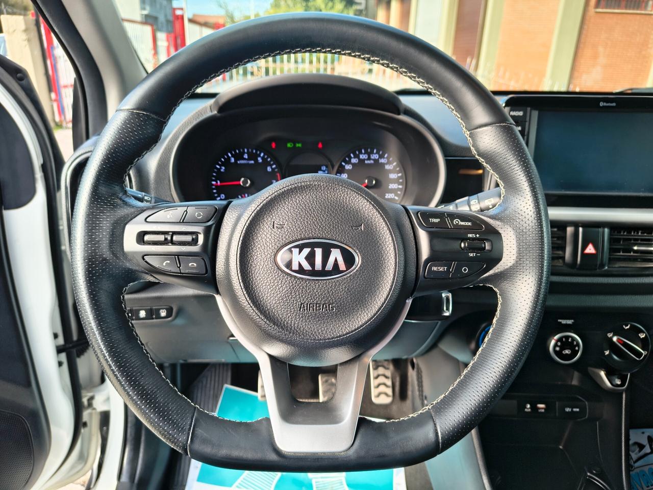 KIA PICANTO 1.0 67 CV X LINE OK NEOPATENT.