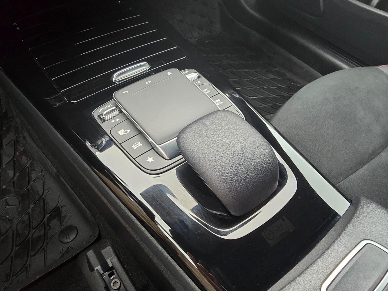 Mercedes-benz CLA 200 Premium PACK AMG