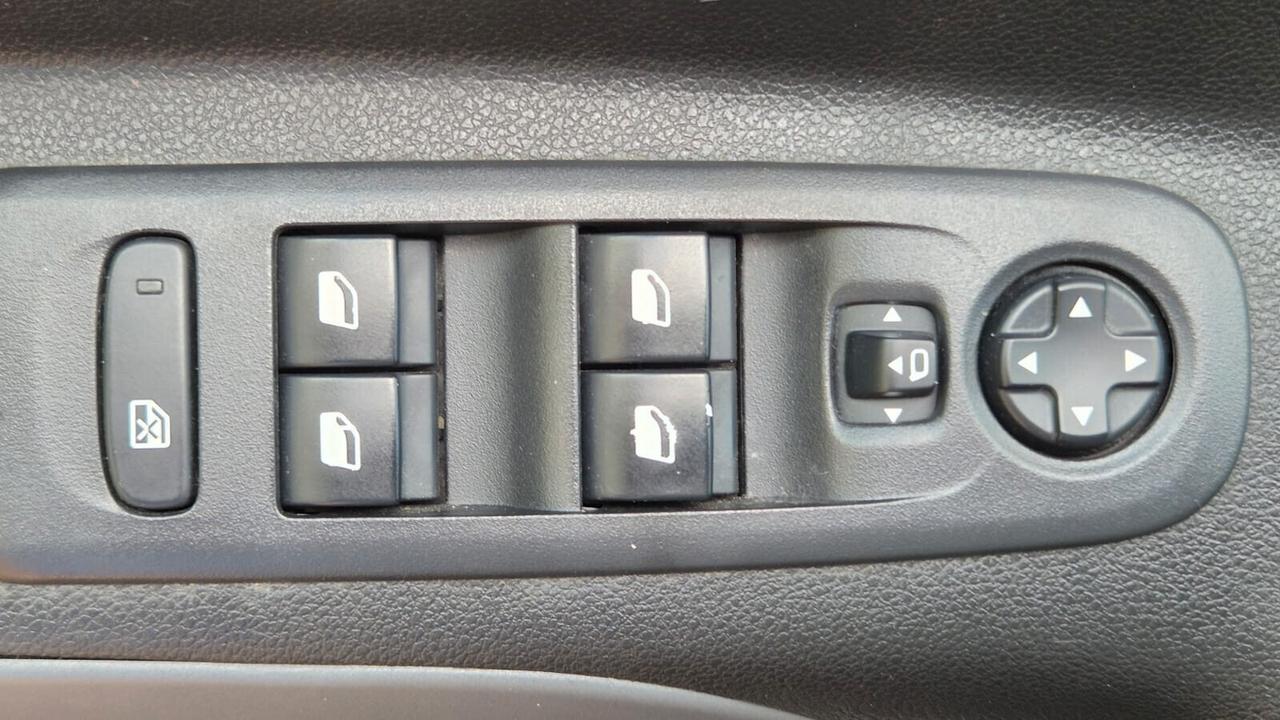 Toyota Proace City Verso 1.2 110 CV S&S Short D Executive 2021 PERFETTA leggi testo