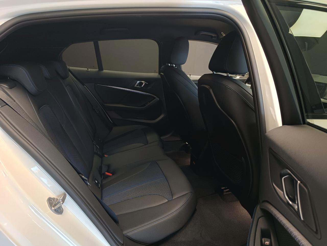 Bmw 118 118d 5p. Msport