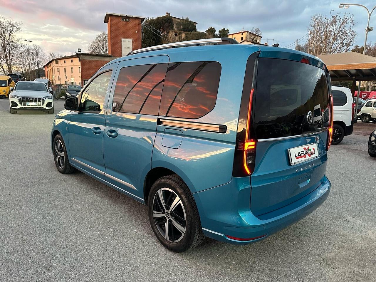 Volkswagen Caddy Pianale Ribassato 2.0 TDI 122 CV DSG Style PERFETTO STATO GENERALE !