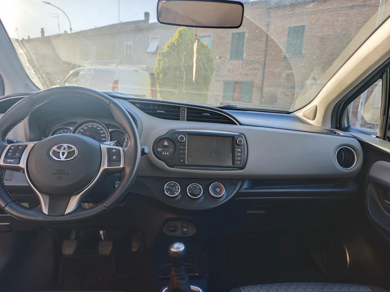 Toyota Yaris 1.0 5 porte Lounge