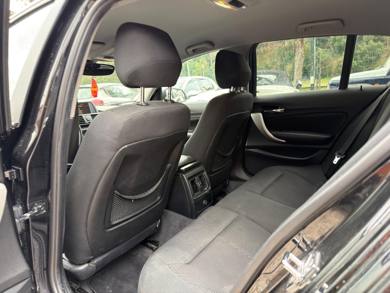 Bmw 116 116d 5p. Urban