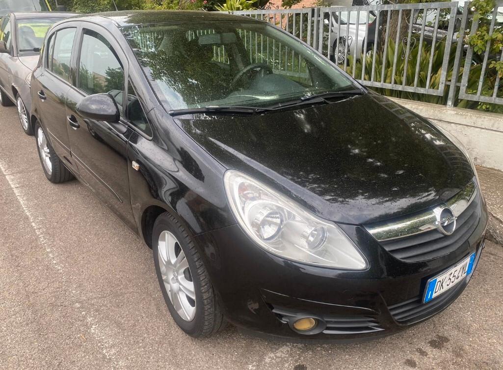 Opel Corsa 1.2 5 porte Cosmo