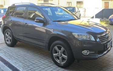 TOYOTA RAV 4 2.2 D-4D LOUNGE - 4X4