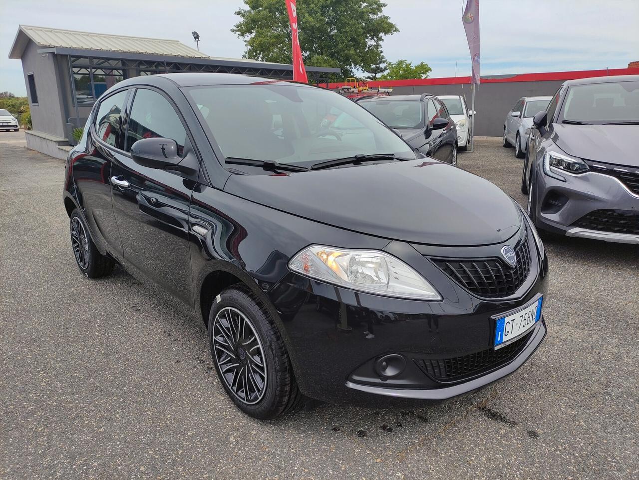 Lancia Ypsilon 1.0 FireFly 5 porte S&S Hybryd Gold