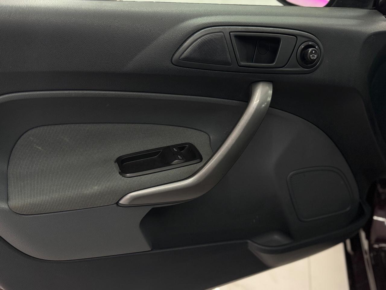 Ford Fiesta 1.2 82Cv Titanium