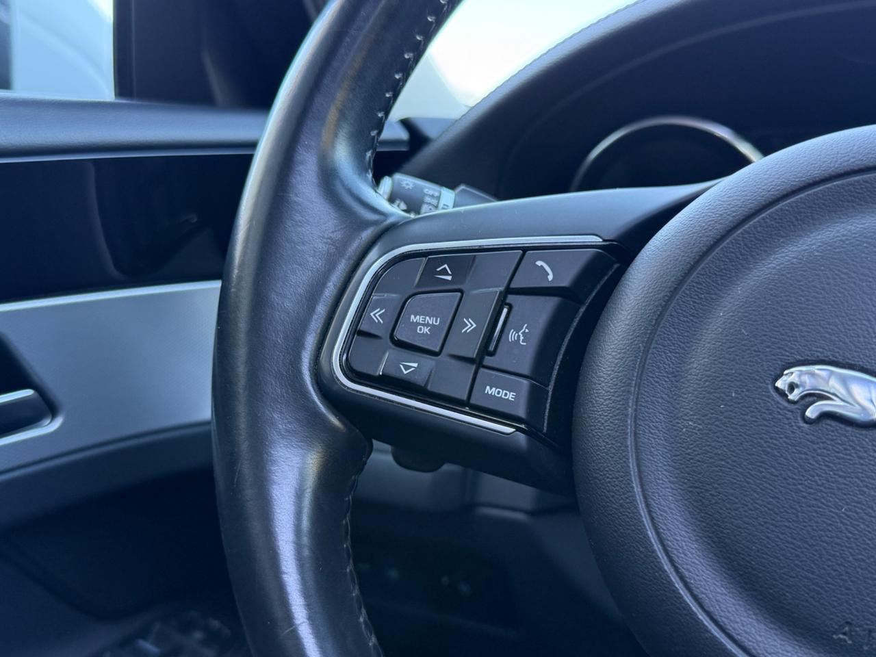 Jaguar XF 3.0 D V6 300 CV aut. R-Sport