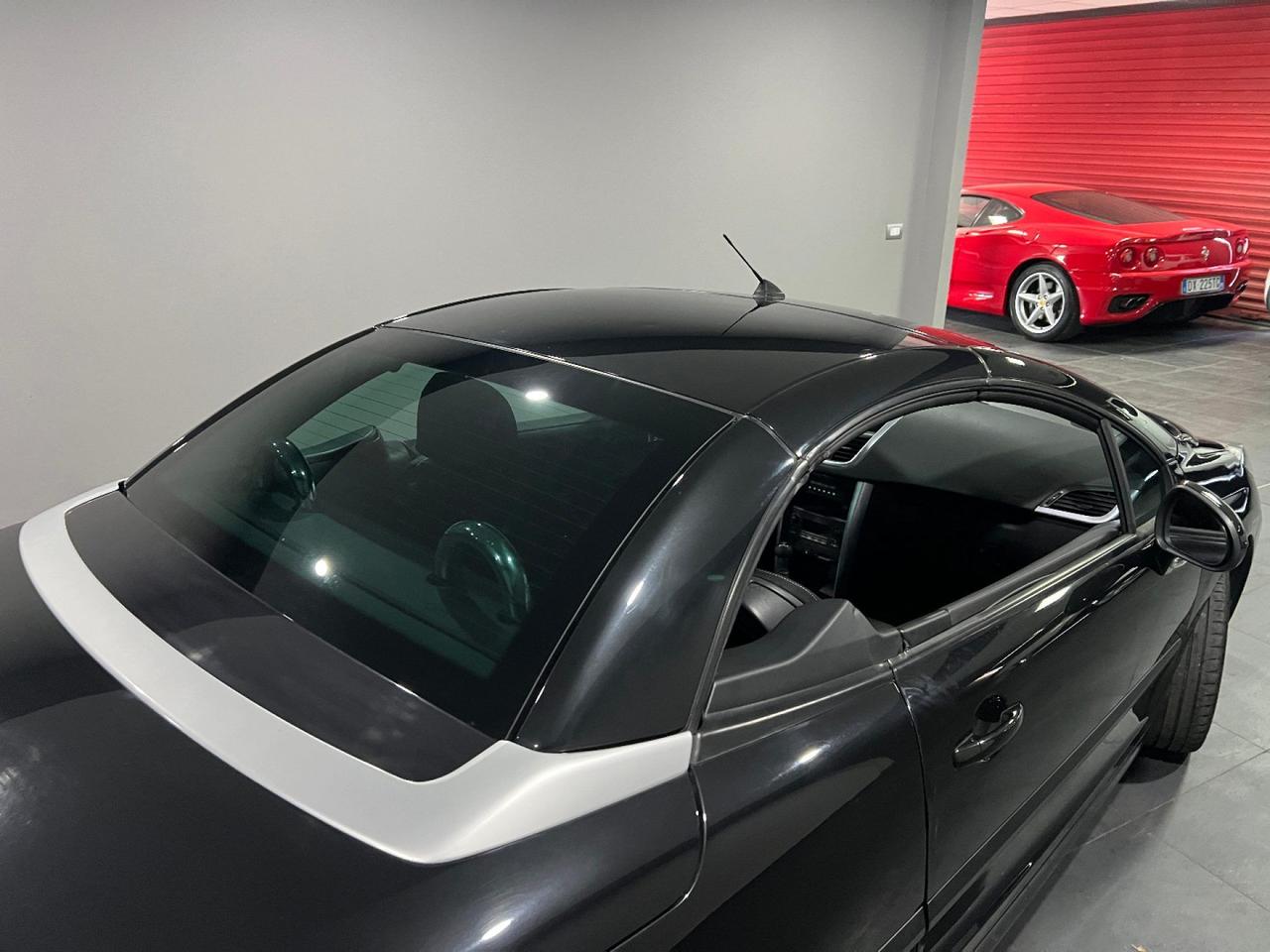 Peugeot 207 1.6 HDi 110CV CC Féline