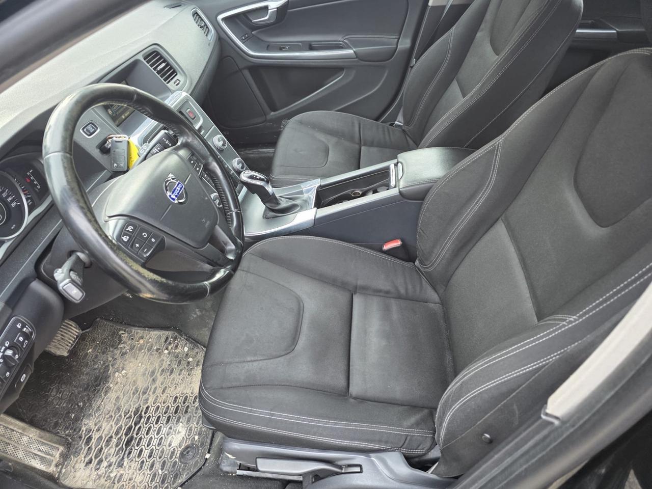 Volvo V60 D2 1.6 Powershift Momentum