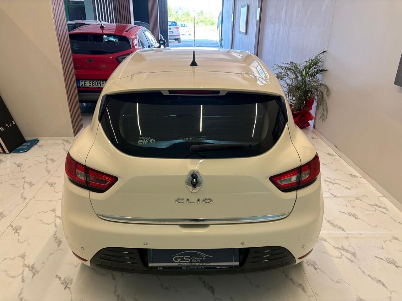 Renault Clio dCi 8V 90 CV EDC 5 porte Duel