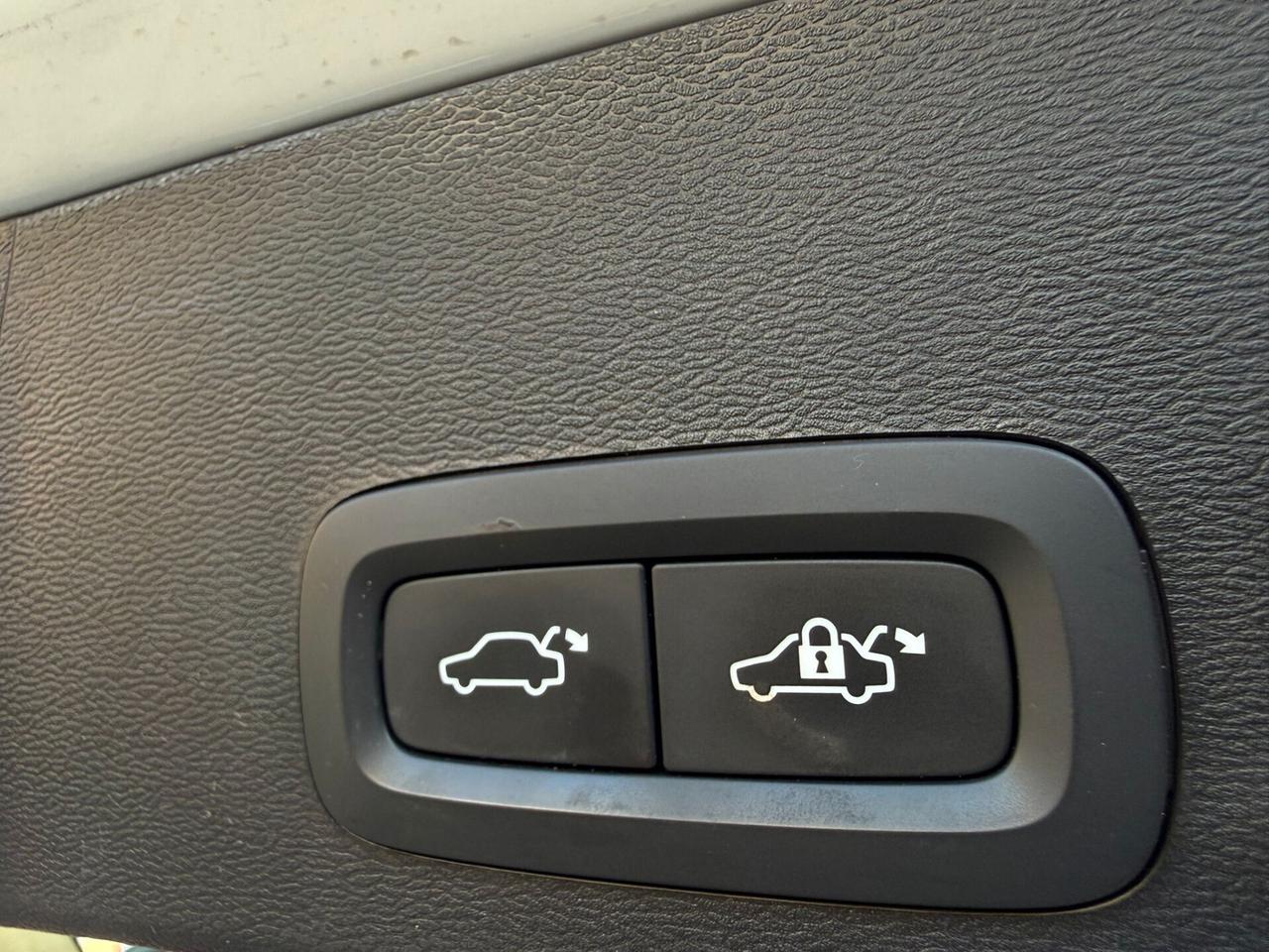 VOLVO XC40 T4 Plug-in Hybrid