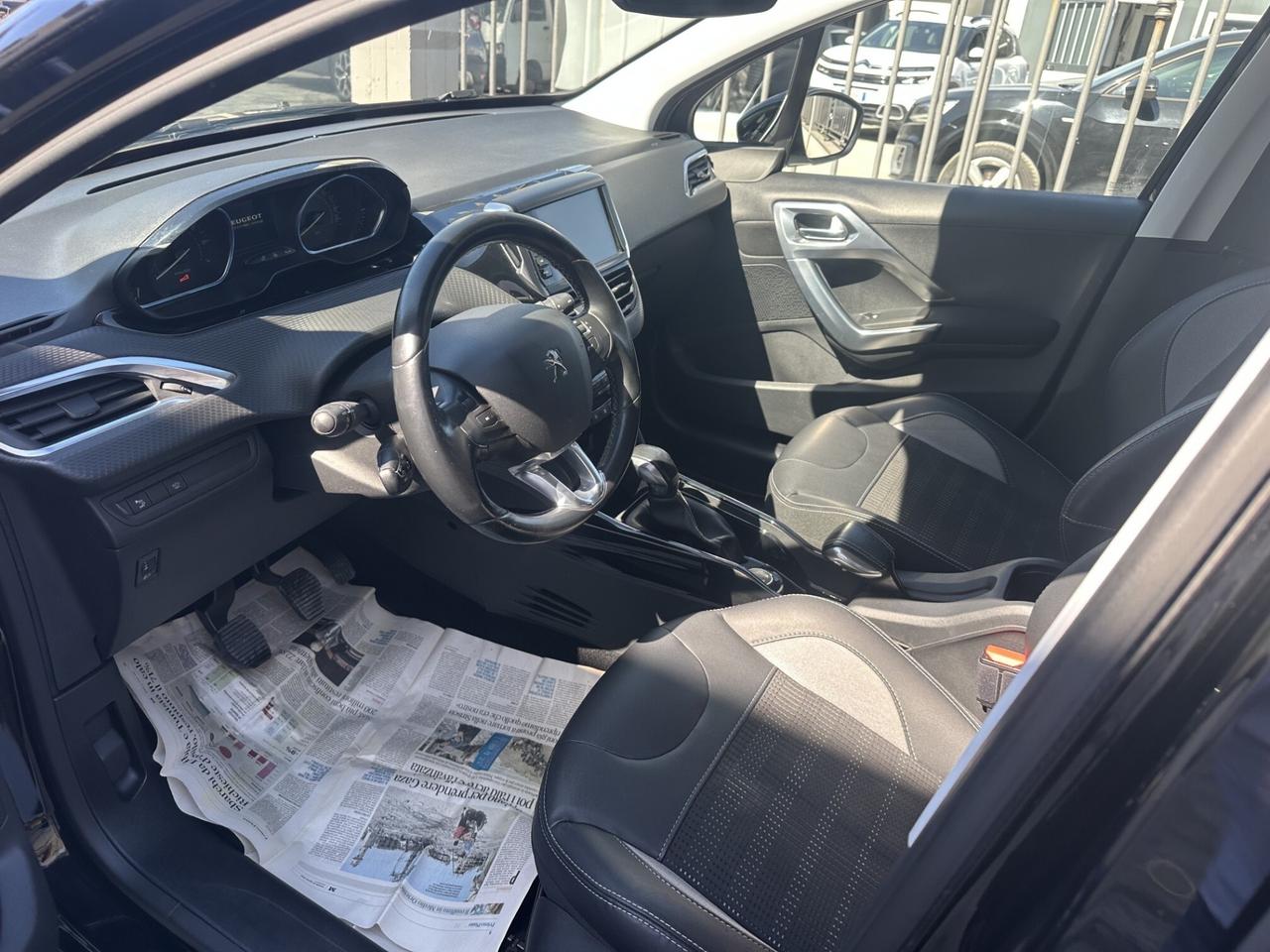 Peugeot 2008 1.2 Benzina 110 Cv Allure 2017 Km 120