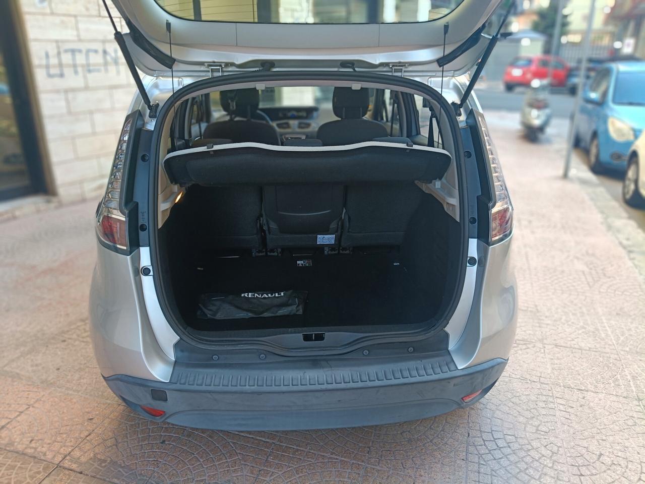 RENAULT SCENIC-AUTOCARRO-IVA ESPOSTA-Euro5900