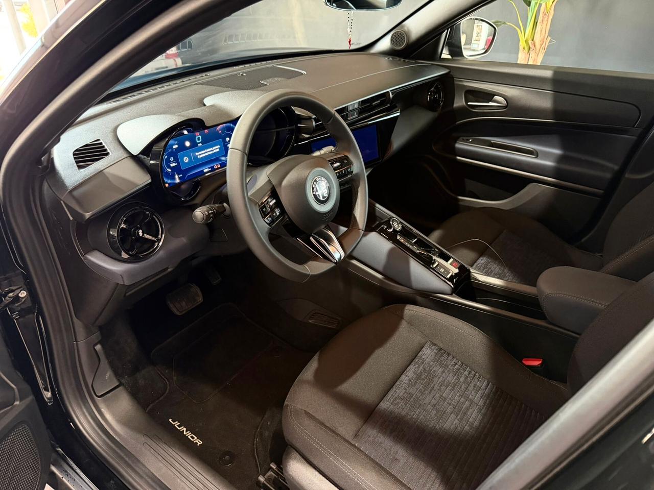 Alfa Romeo Junior 1.2 145cv Hybrid eDCT6 Techno Pack
