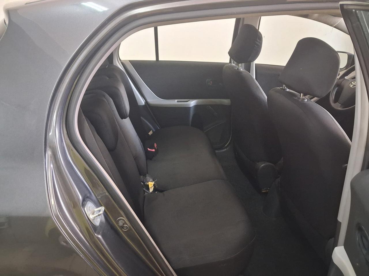 Toyota Yaris 1.0 ben 2009 unico prop