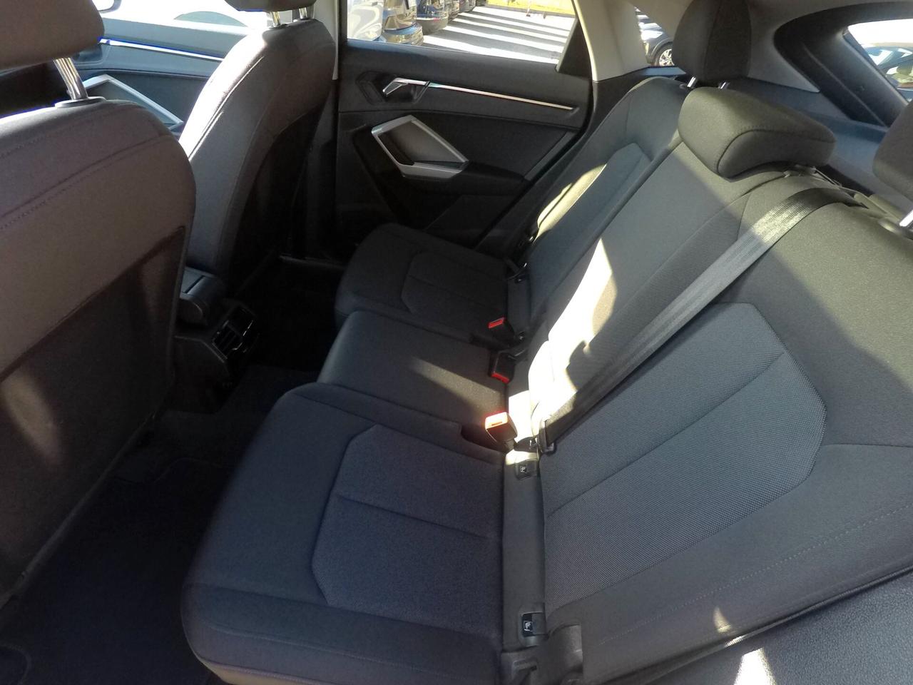 Audi Q3 SPB 35 TDI S tronic Business Plus - TETTO