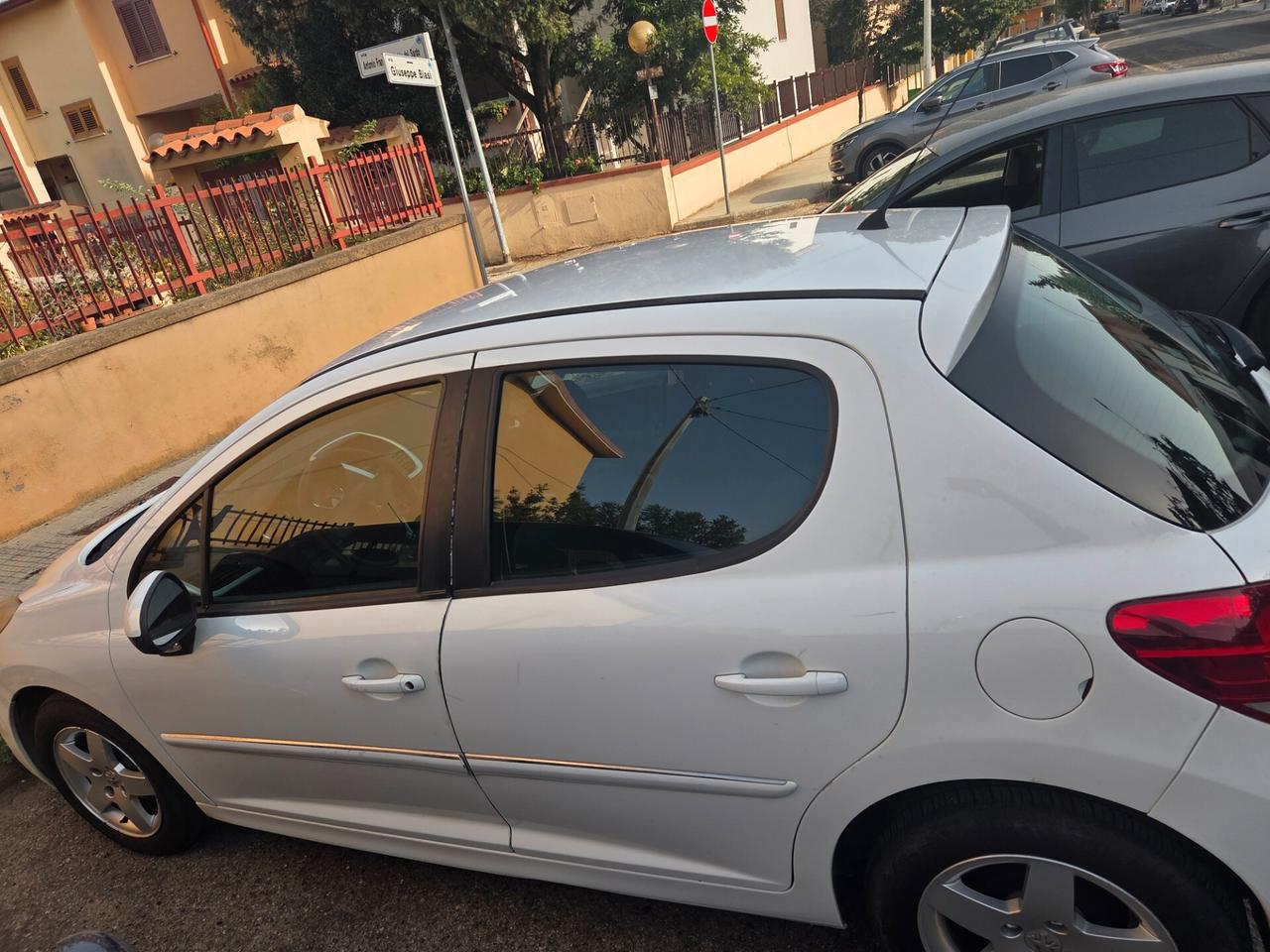 Peugeot 207 1.4 HDi 70CV 5p. Energie 2012