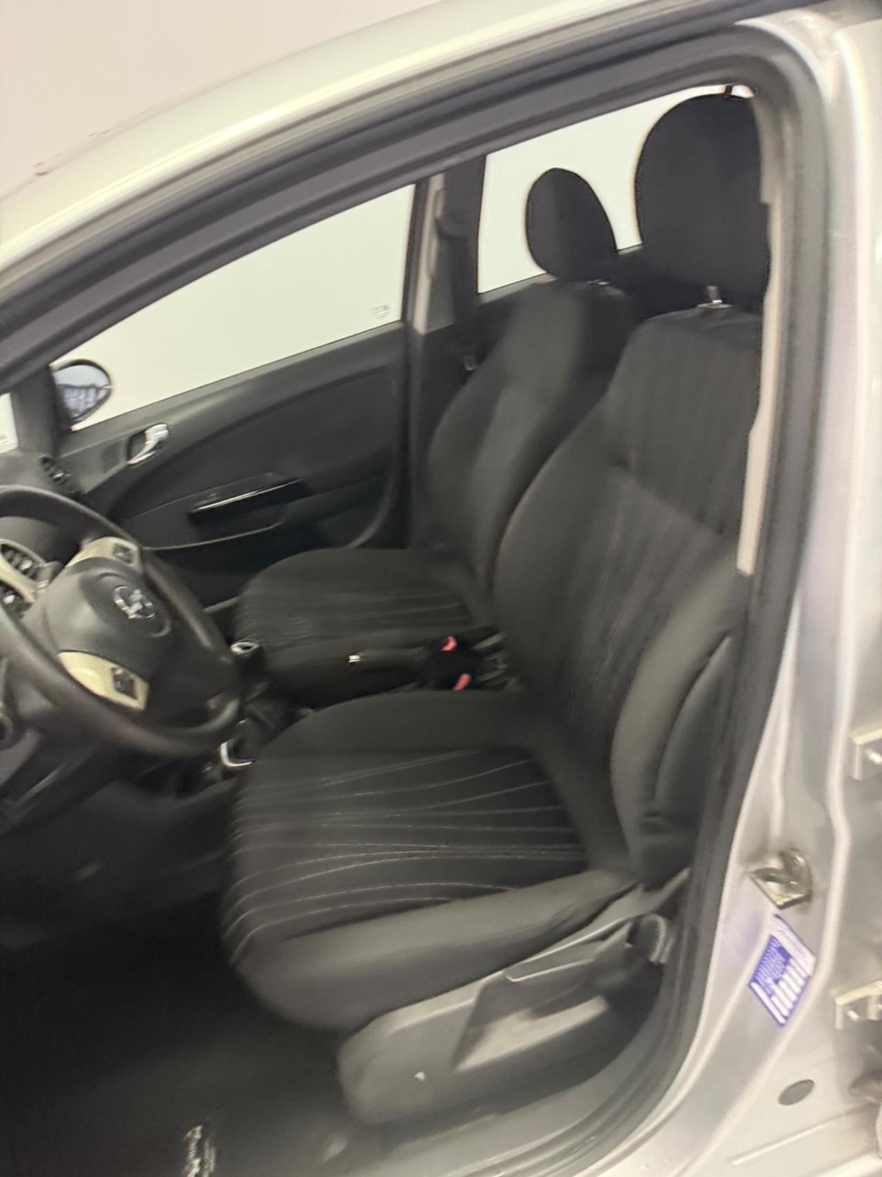 Opel Corsa 1.2 5 porte Cosmo