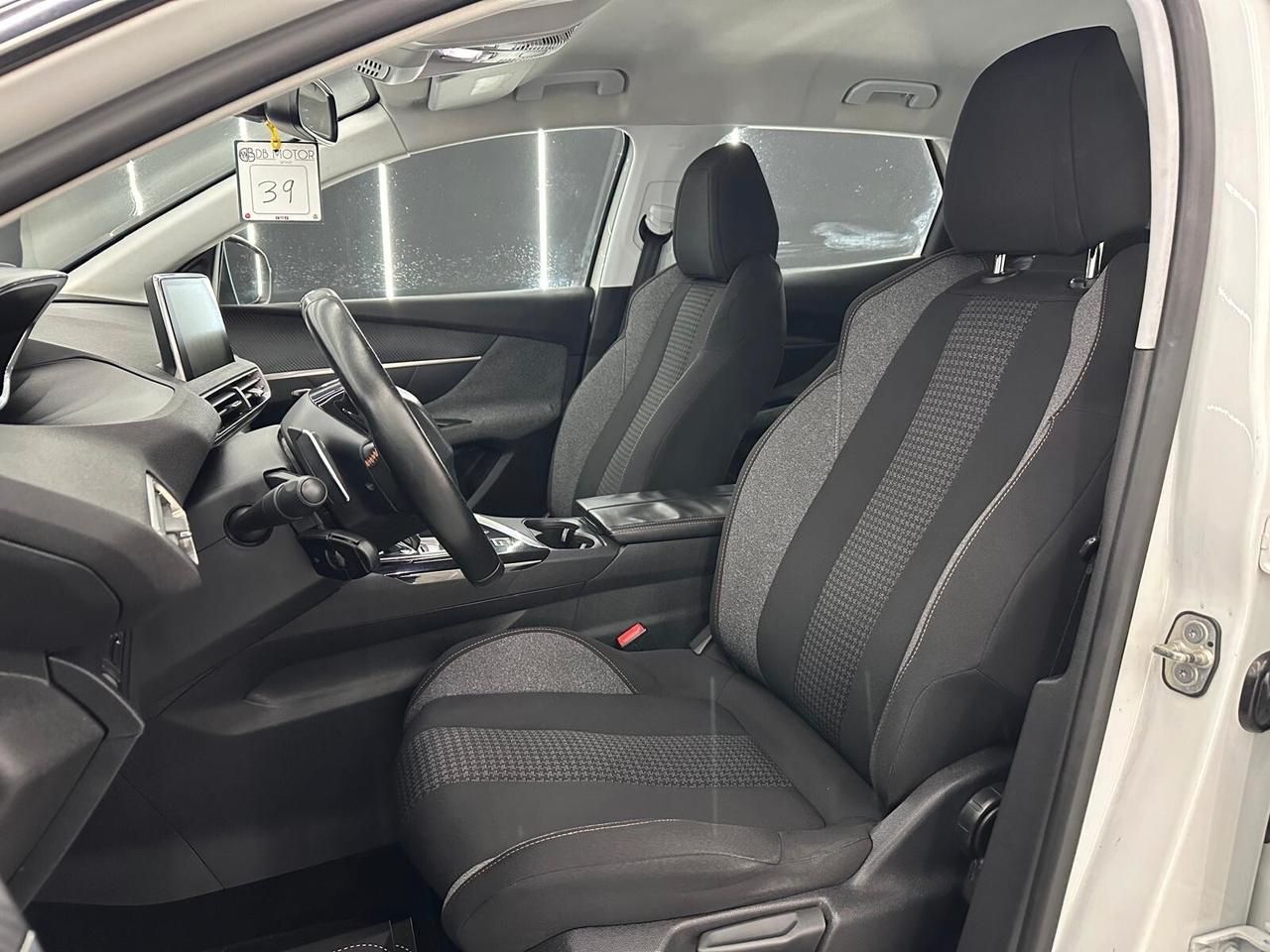 Peugeot 3008 BlueHDi 120 S&S Business