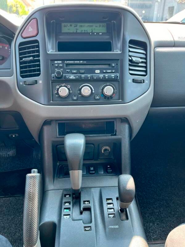 Mitsubishi Pajero Pajero 3.2 tdi 16v di-d GLS-2 wagon auto