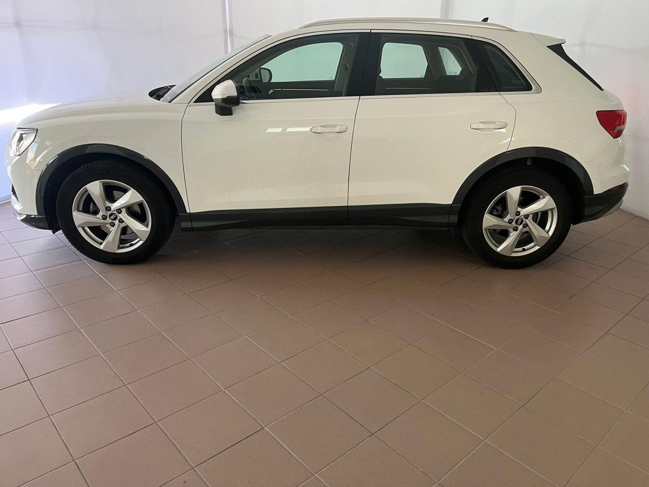 Audi Q3 35 TDI S tronic Business Advanced