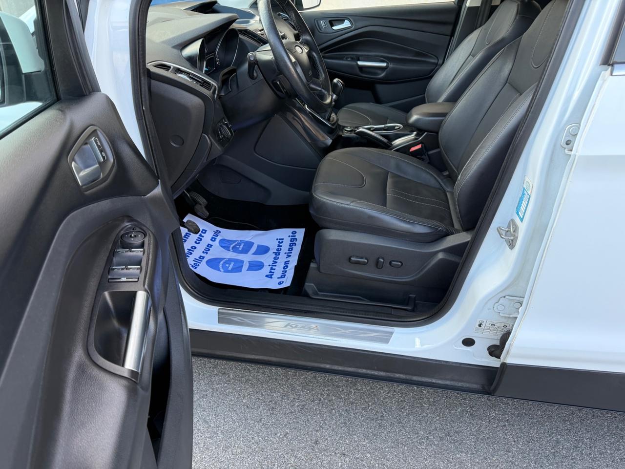 Ford Kuga 2.0 TDCI 140 CV 4WD Titanium