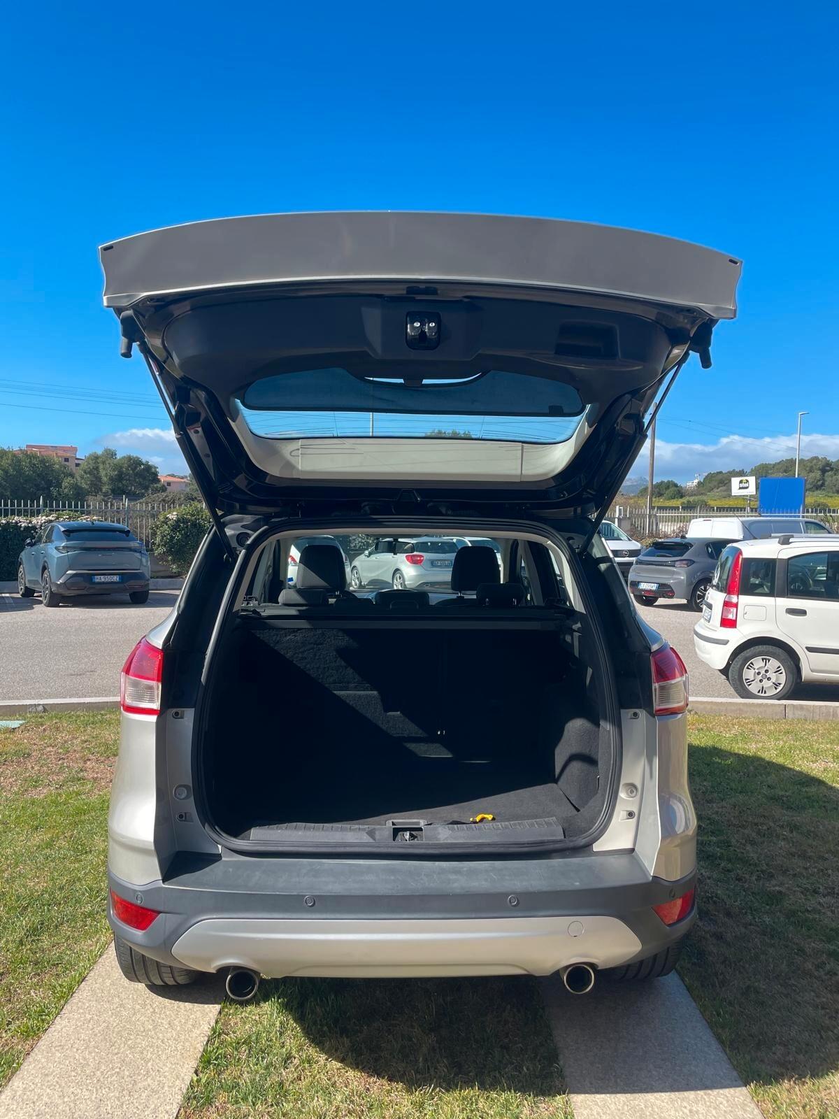 Ford Kuga 2.0 TDCI 140 CV 2WD Titanium